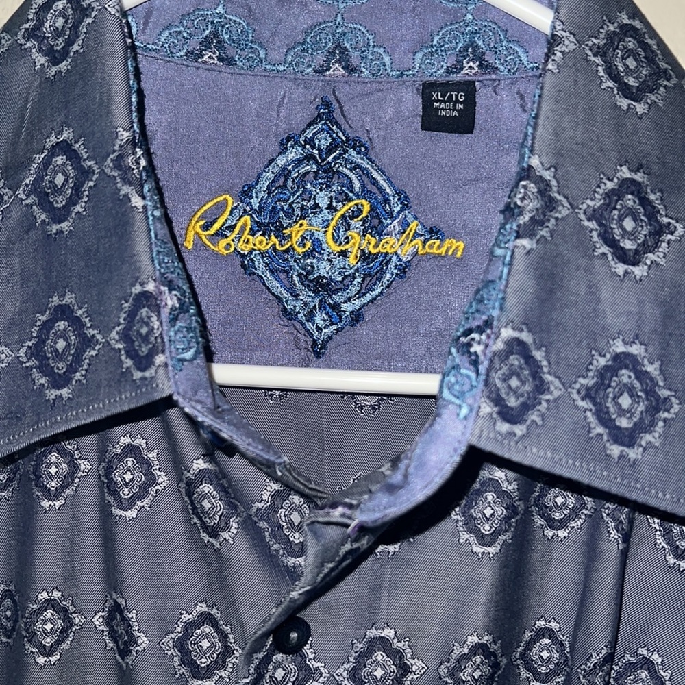 Robert Graham - Picture 2 of 5